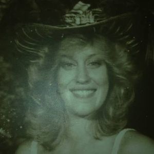 Meet your Posher, Connie